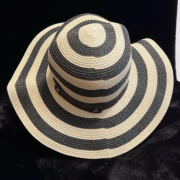Striped Black and Tan Wide Brim Hat - Picture 5 of 7